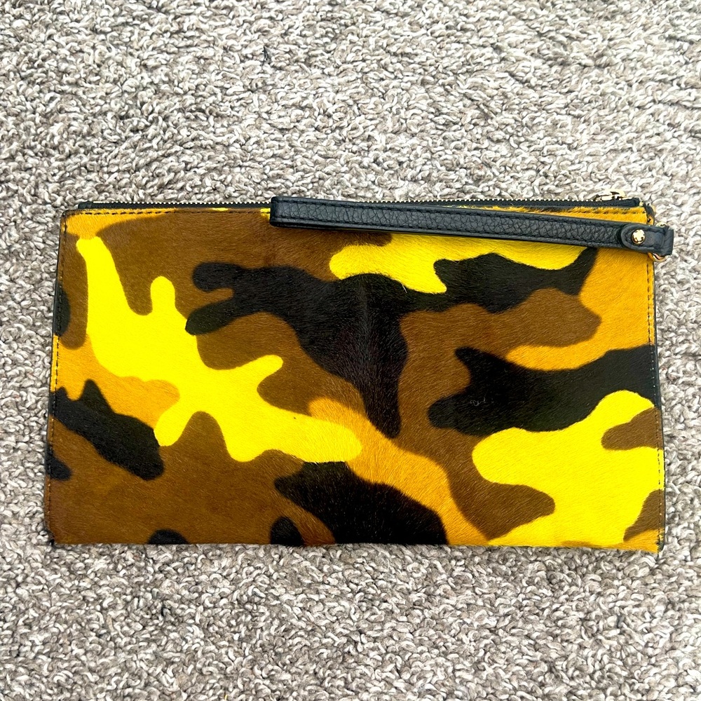 Michael Kors - Bedford Hair Calf Clutch - Picture 4 of 9